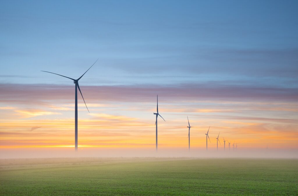L’énergie verte : c’est quoi ? Éoliennes dans un champ